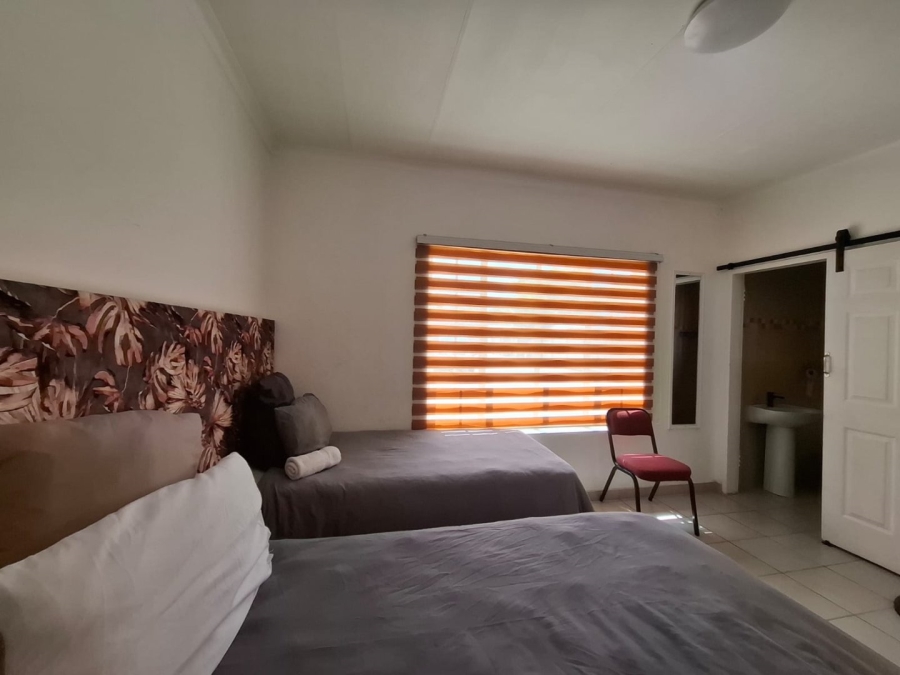 5 Bedroom Property for Sale in Oos Einde North West